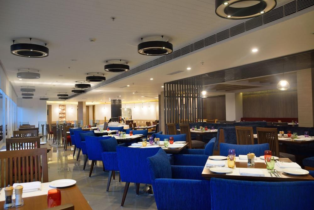 Sarovar Portico Outer Ring Road Бангалор Екстериор снимка