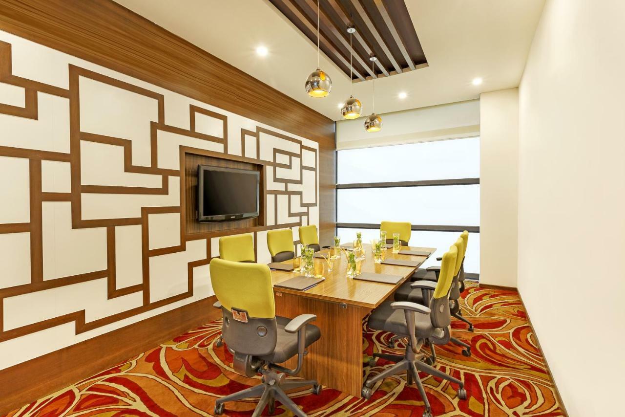 Sarovar Portico Outer Ring Road Бангалор Екстериор снимка